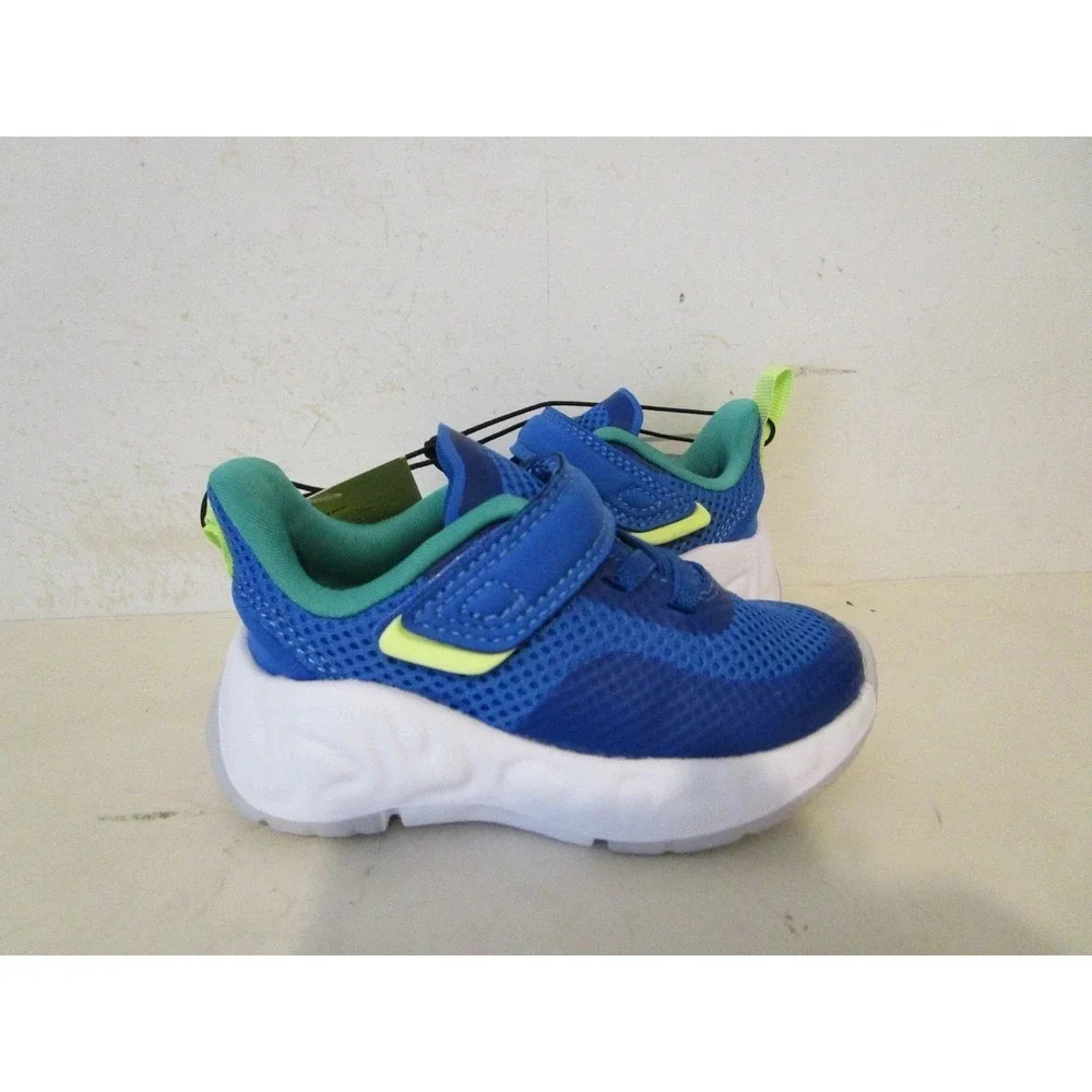 Baby Boy Peyton Sneakers by All In Motion Blue Size 5‎ New With Tags